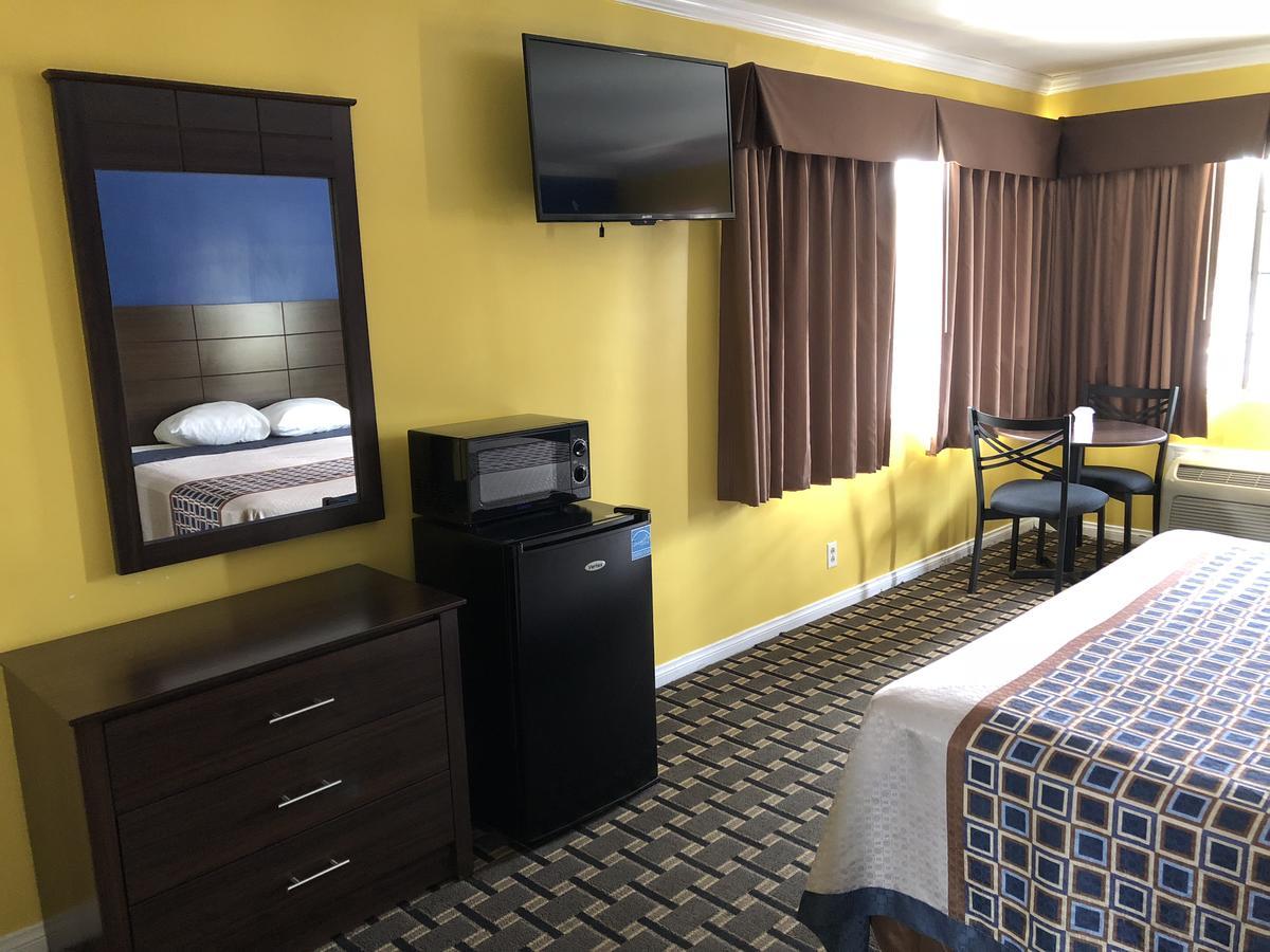 Whittier Travel Inn Экстерьер фото