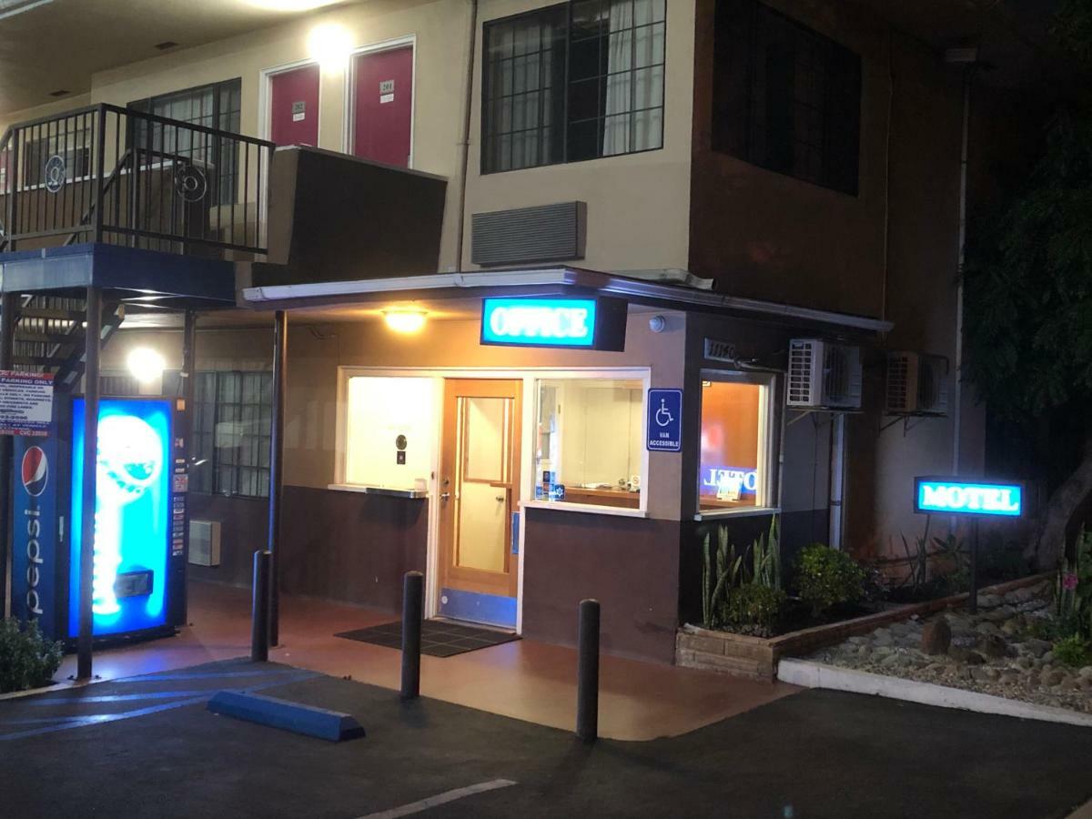 Whittier Travel Inn Экстерьер фото