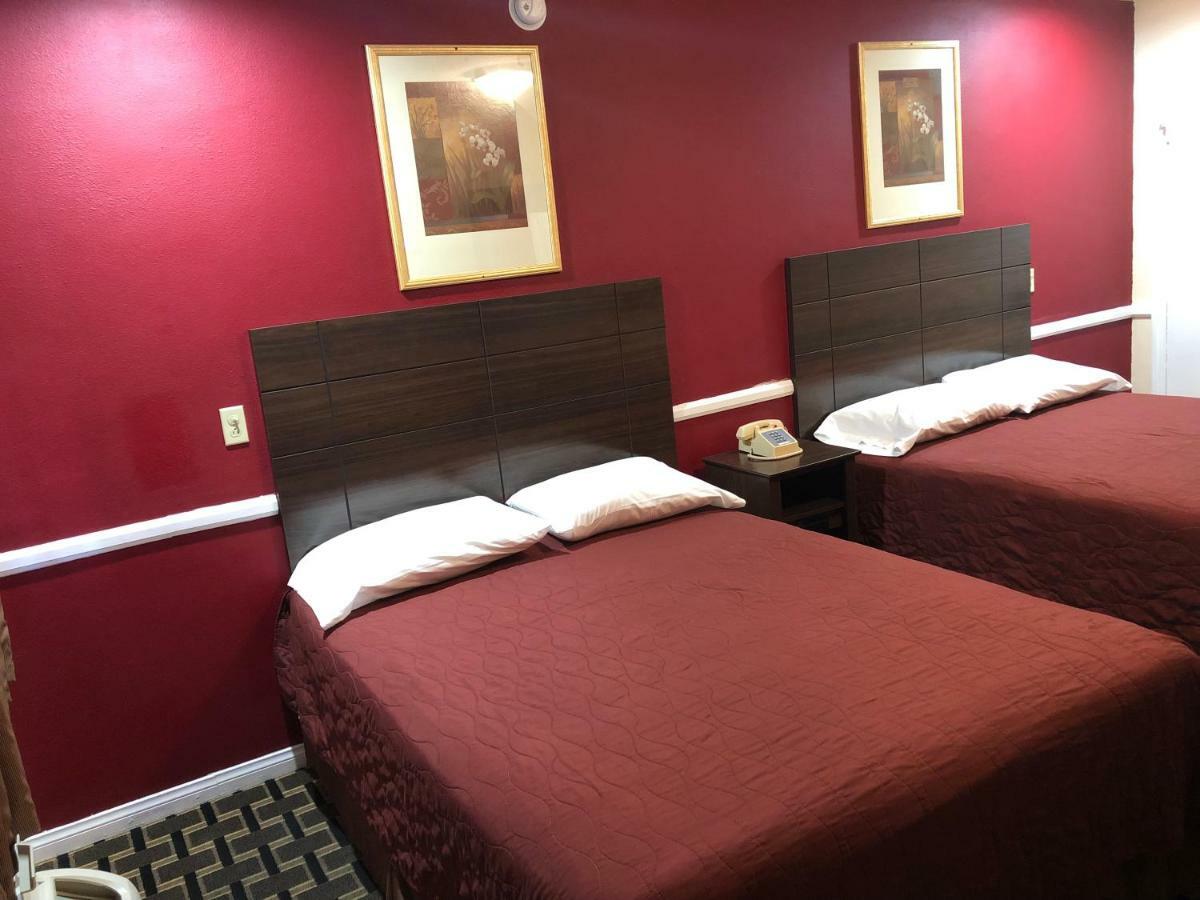 Whittier Travel Inn Экстерьер фото