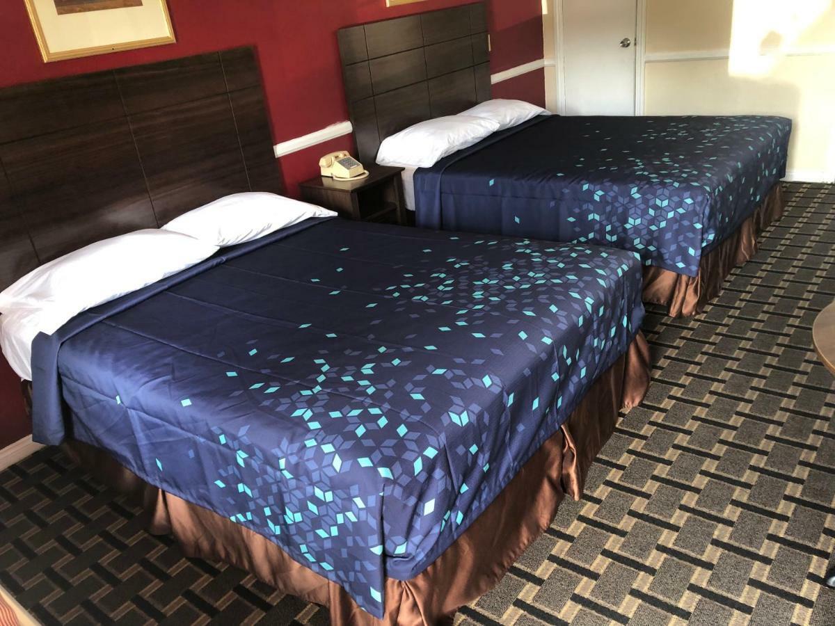 Whittier Travel Inn Экстерьер фото