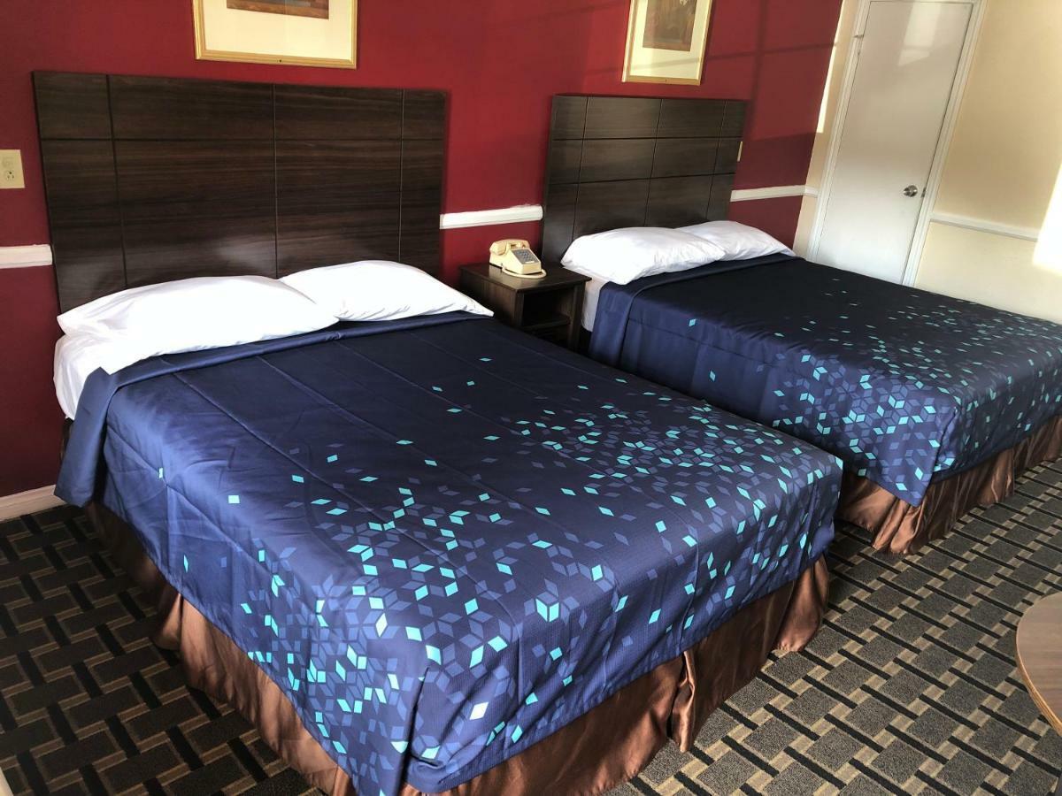 Whittier Travel Inn Экстерьер фото